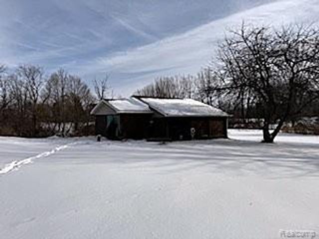 283 E Millington Road, Mayville, MI 48744