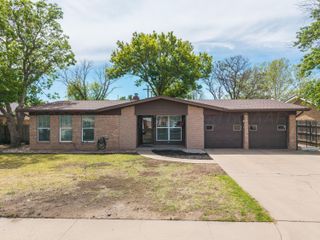 1204 NE 4TH Street, Dumas, TX 79029