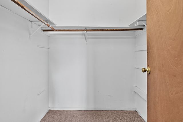 824 W College Boulevard 201, Addison, IL 60101