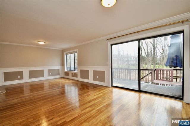 38 Holiday Court T038, River Vale, NJ 07675