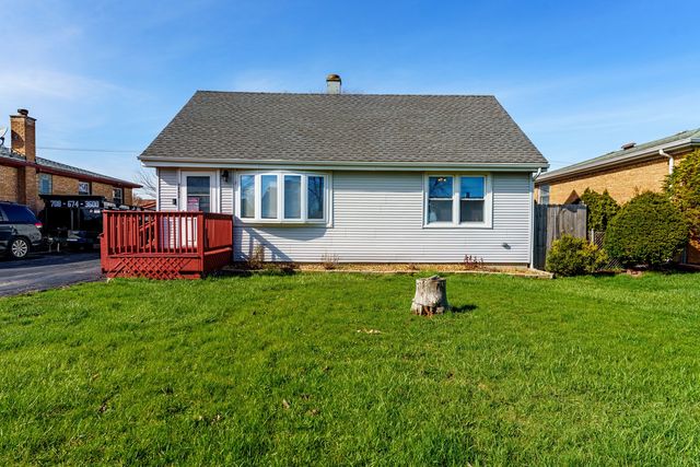 5852 W 81st Place, Burbank, IL 60459