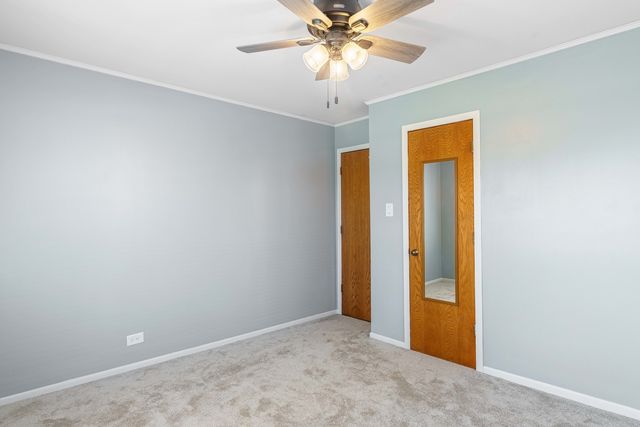 5852 W 81st Place, Burbank, IL 60459