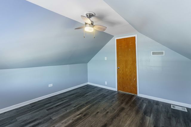 5852 W 81st Place, Burbank, IL 60459