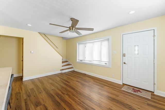 5852 W 81st Place, Burbank, IL 60459