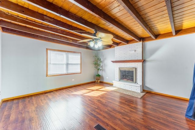 5852 W 81st Place, Burbank, IL 60459