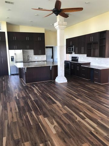 19600 Bee Creek Tavern RD B, Spicewood, TX 78669