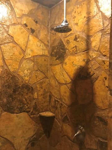 19600 Bee Creek Tavern RD B, Spicewood, TX 78669