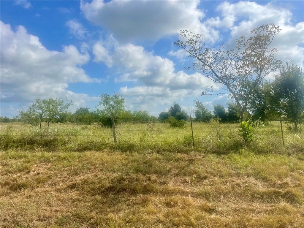 5766 Zweifel, Bryan, TX 77808 — exterior