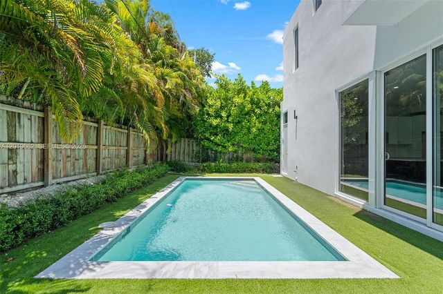 1816 SW 23rd Street, Miami, FL 33145