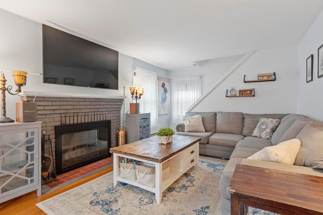 33 Eastford Rd, Auburn, MA 01501