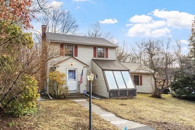 33 Eastford Rd, Auburn, MA 01501