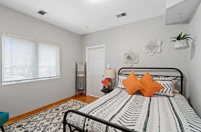 1450 W Webster Avenue 2, Chicago, IL 60614