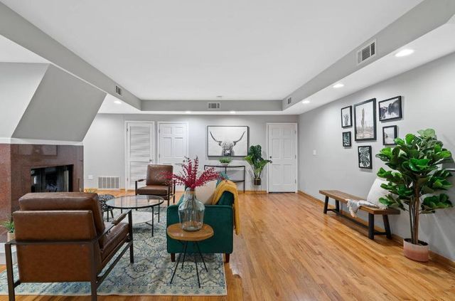 1450 W Webster Avenue 2, Chicago, IL 60614