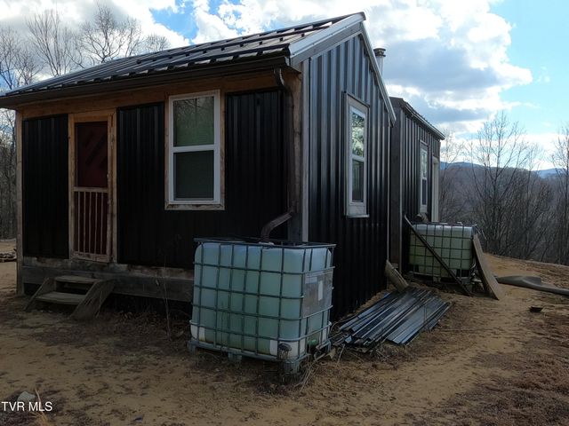 174 Teaberry Road, Roan Mountain, TN 37687