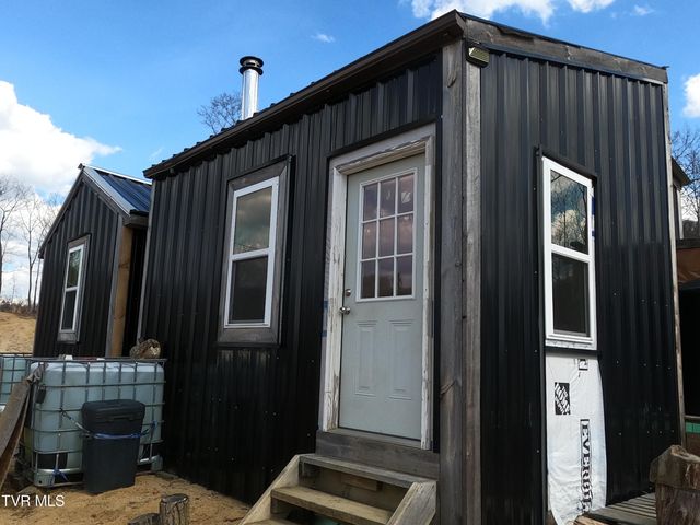 174 Teaberry Road, Roan Mountain, TN 37687