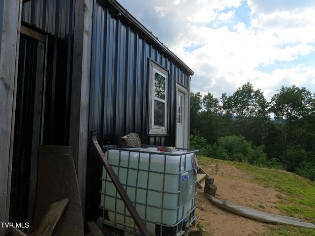 174 Teaberry Road, Roan Mountain, TN 37687