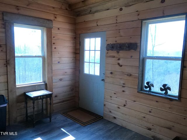 174 Teaberry Road, Roan Mountain, TN 37687