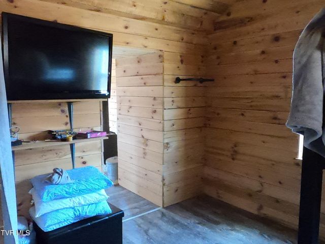 174 Teaberry Road, Roan Mountain, TN 37687