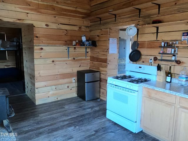 174 Teaberry Road, Roan Mountain, TN 37687