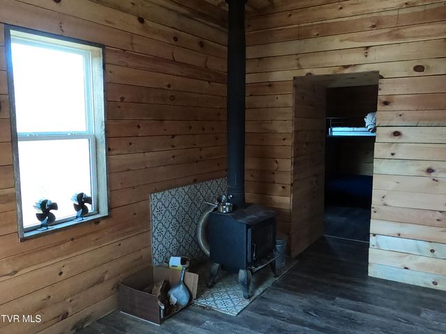 174 Teaberry Road, Roan Mountain, TN 37687