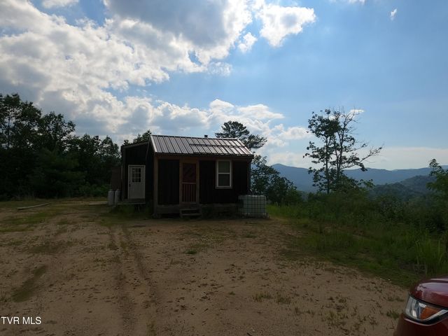 174 Teaberry Road, Roan Mountain, TN 37687