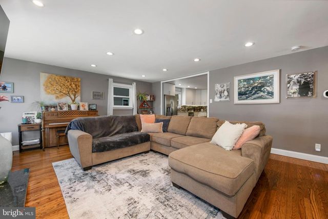 512 W BROOKE AVE, Magnolia, NJ 08049