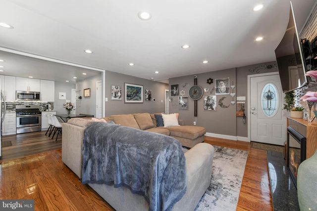 512 W BROOKE AVE, Magnolia, NJ 08049