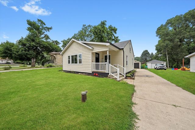 309 SE Circle Drive, Joliet, IL 60433