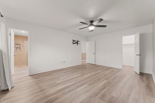 5542 Ashgate Drive, Spring, TX 77373