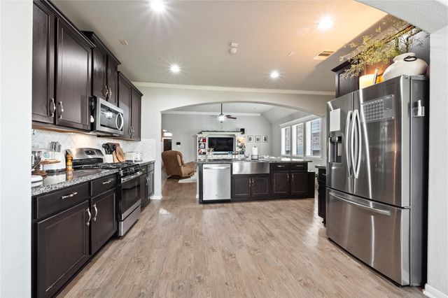 221 Gigi Place, Alvin, TX 77511