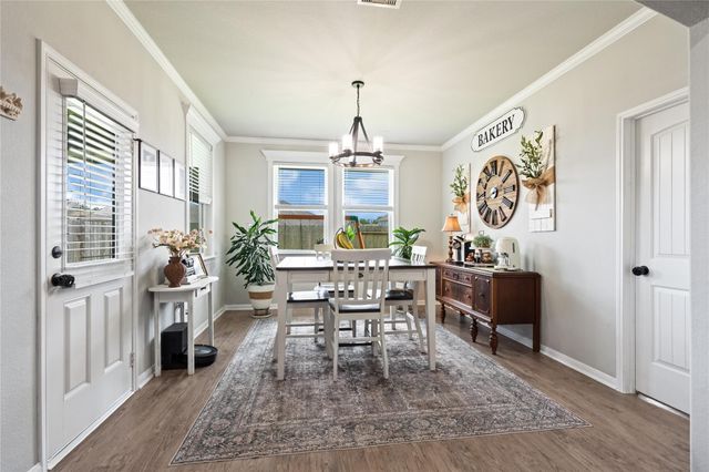 221 Gigi Place, Alvin, TX 77511