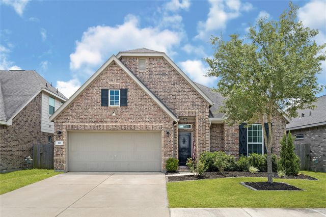 221 Gigi Place, Alvin, TX 77511