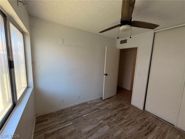 7010 Wedgewood Way, Las Vegas, NV 89147