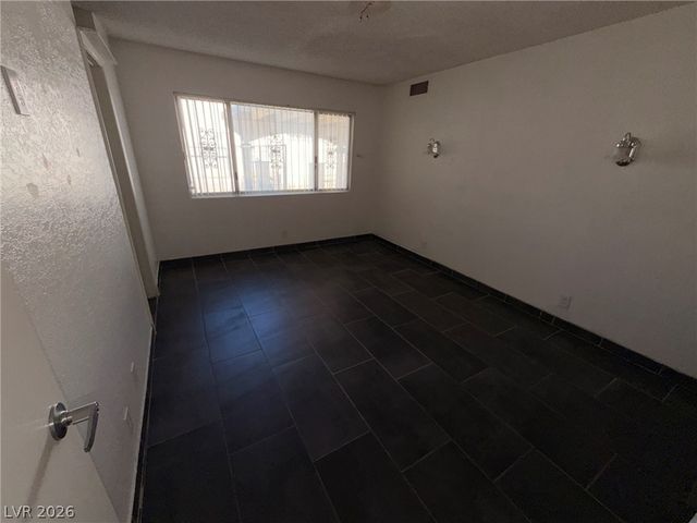 7010 Wedgewood Way, Las Vegas, NV 89147