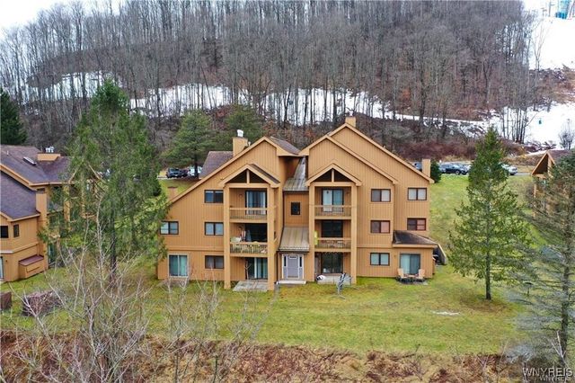 G103 Snowpine Village, Great Valley, NY 14741