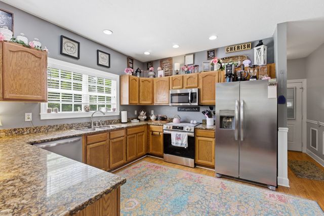 435 Long St, W, Mc Ewen, TN 37101