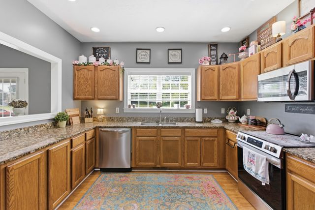 435 Long St, W, Mc Ewen, TN 37101