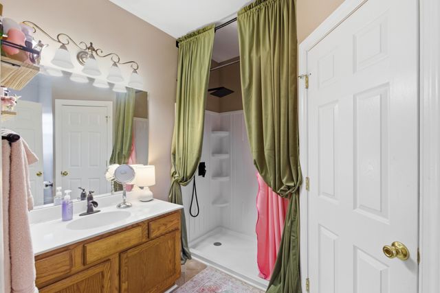 435 Long St, W, Mc Ewen, TN 37101