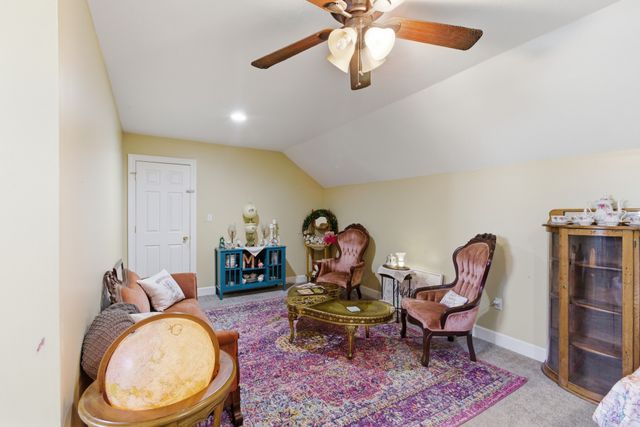 435 Long St, W, Mc Ewen, TN 37101