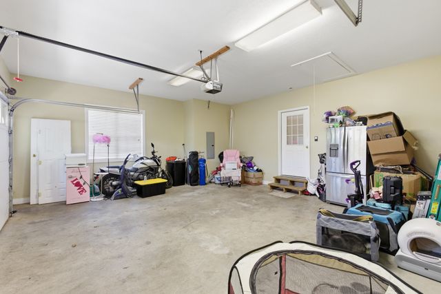 435 Long St, W, Mc Ewen, TN 37101