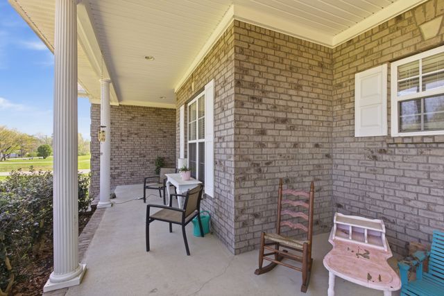 435 Long St, W, Mc Ewen, TN 37101
