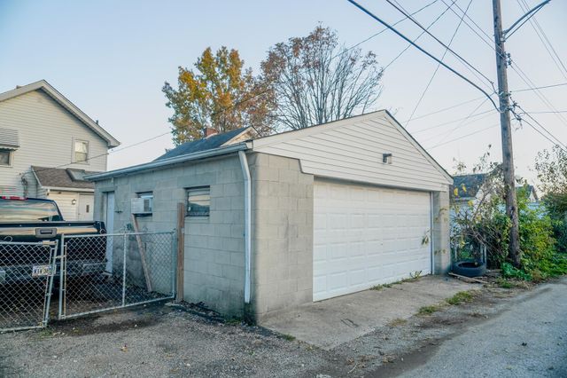 677 S Warren Avenue, Columbus, OH 43204