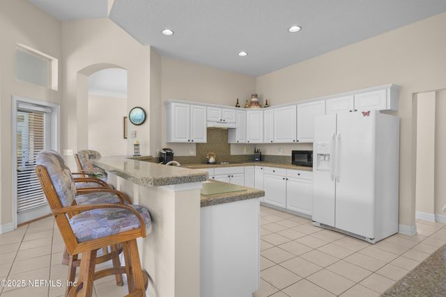 8253 BAY TREE Lane, Jacksonville, FL 32256