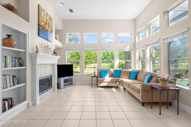 8253 BAY TREE Lane, Jacksonville, FL 32256