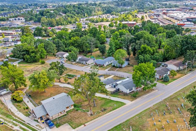 712 Lee Avenue, Festus, MO 63028