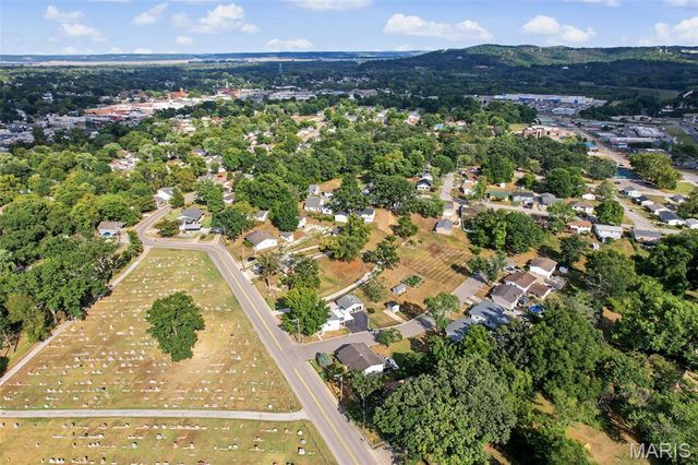 712 Lee Avenue, Festus, MO 63028