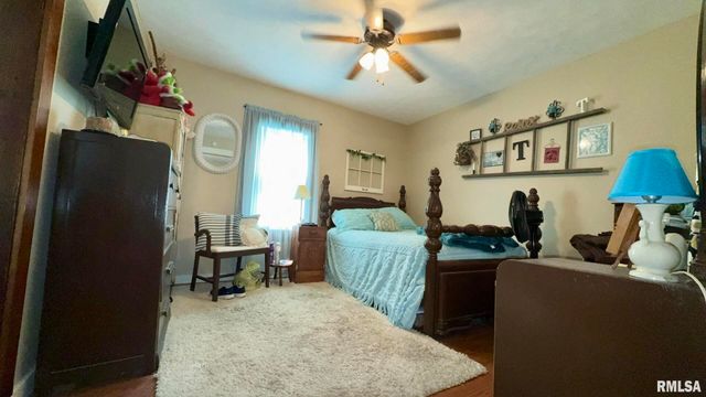 1104 W WEBSTER Street, Benton, IL 62812