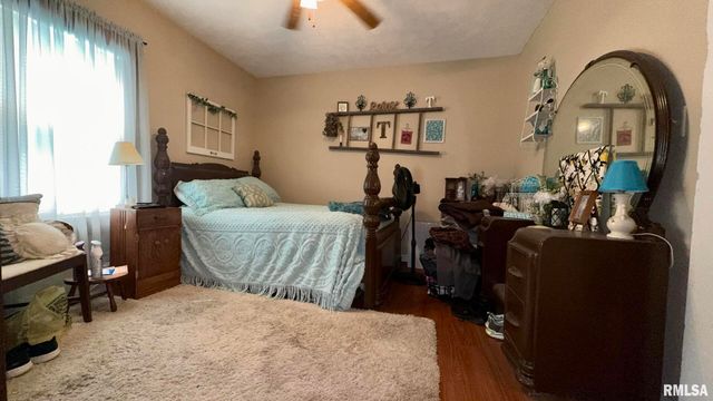 1104 W WEBSTER Street, Benton, IL 62812