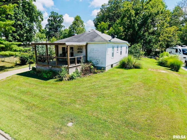 1104 W WEBSTER Street, Benton, IL 62812