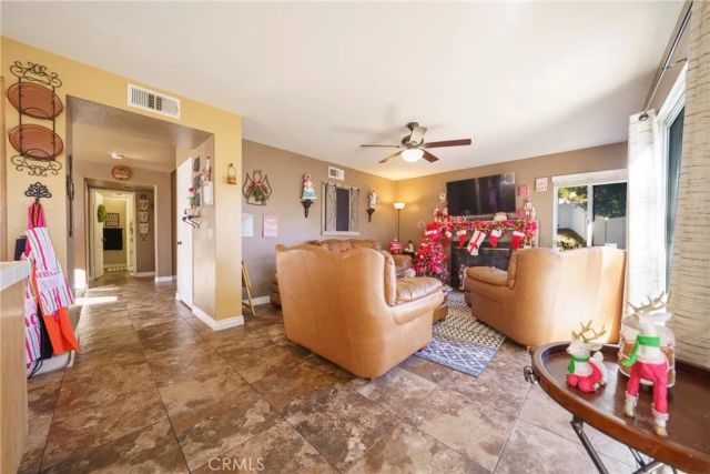 28947 Glenrock Pl, Highland, CA 92346